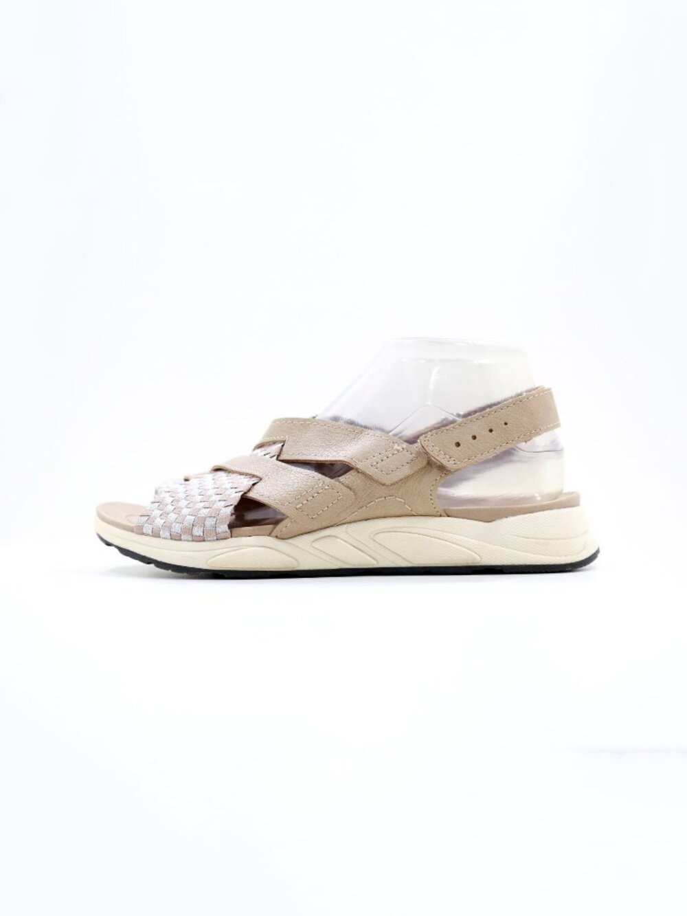 Earth Spirit Tan & Silver Faux Leather Flat Adjustable Slingback Sandals - 8